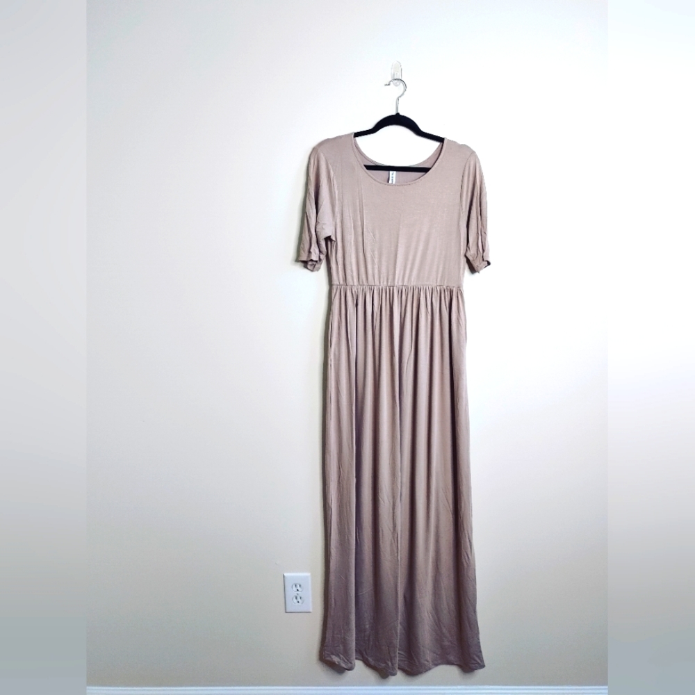 Zenana Outfitters Taupe Maxi Dress with pockets